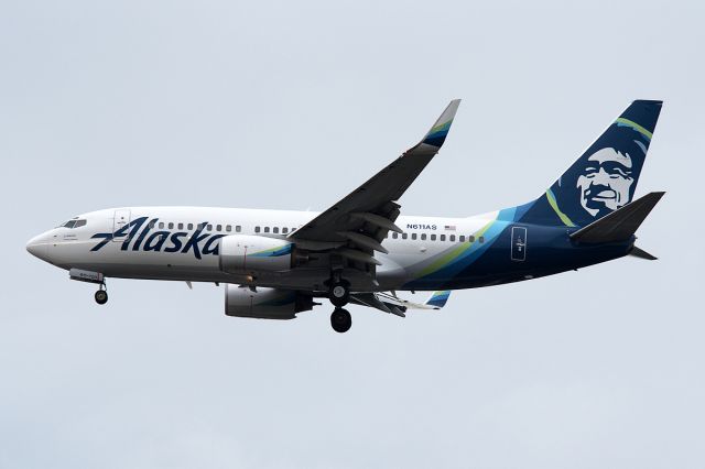 Boeing 737-700 (N611AS)