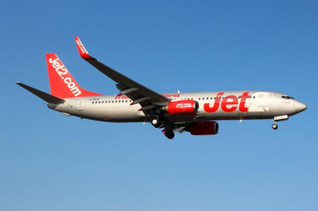 Boeing 737-800 (G-DRTE)