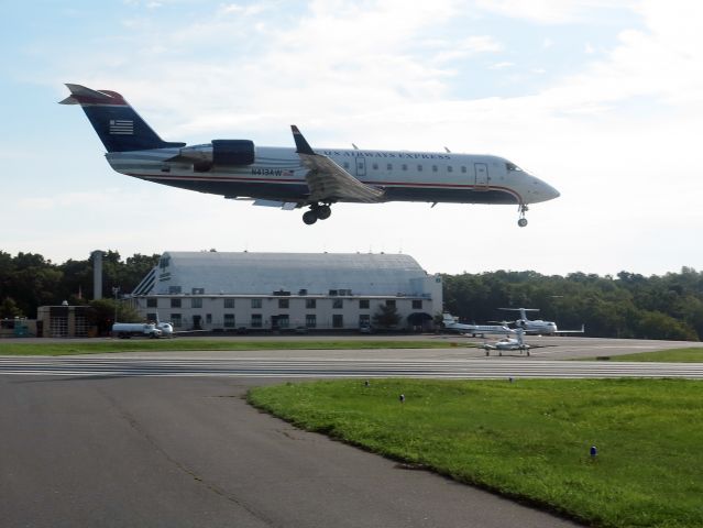 Cessna Conquest 2 (N413AW) - Landing runway 16.