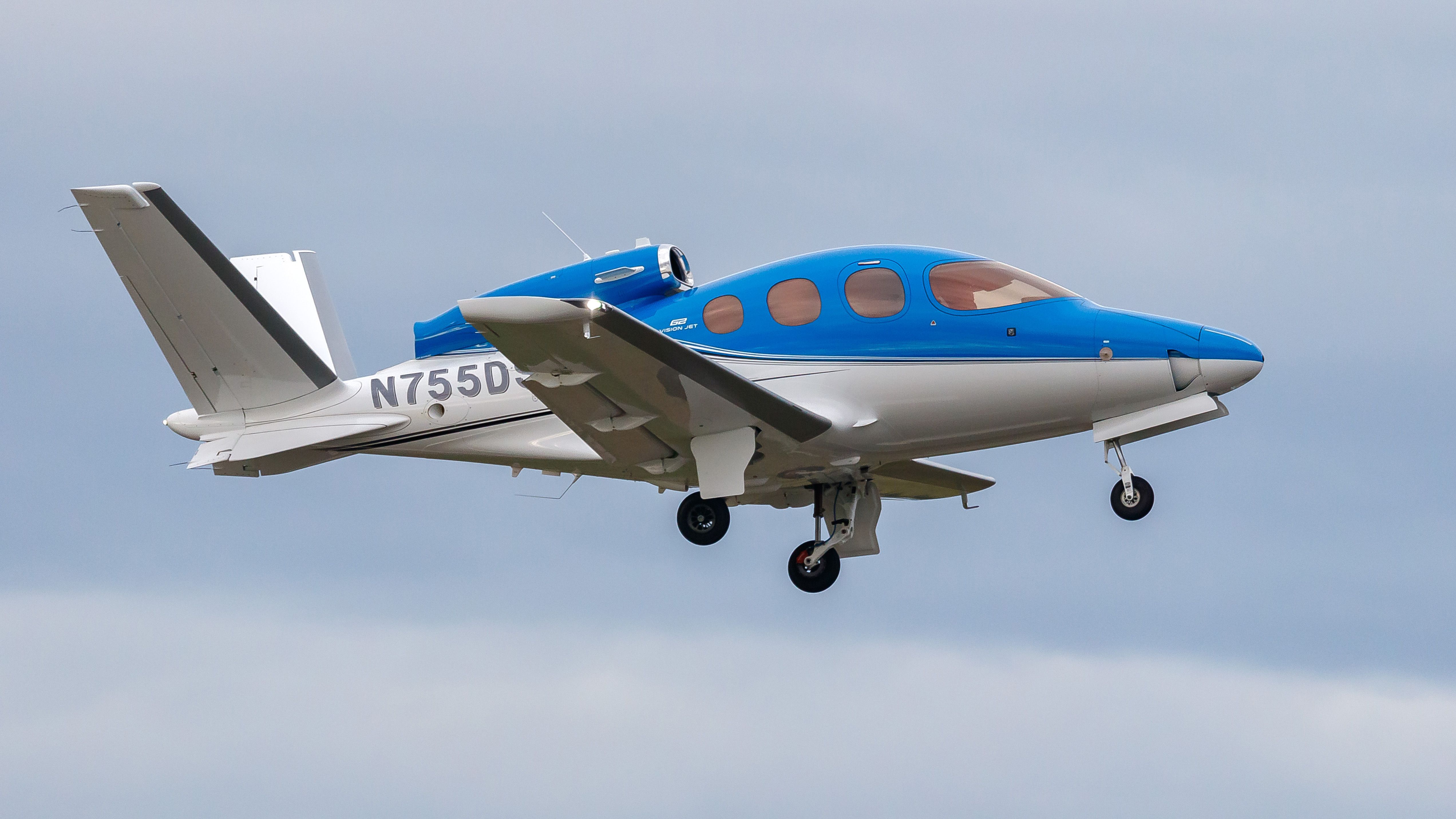 Cirrus Vision SF50 (N755DS)