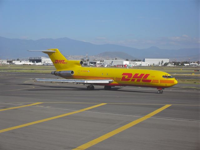 BOEING 727-200 (HP-1710DAE) - Boeing 727-2Q4(Adv)(F) HP-1710DAE MSN 22424 of DHL Aero Expreso at Mexico City International Airport AICM (09/2009).