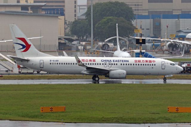 Boeing 737-800 (B-6149)