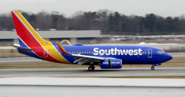 Boeing 737-700 (N7716A)