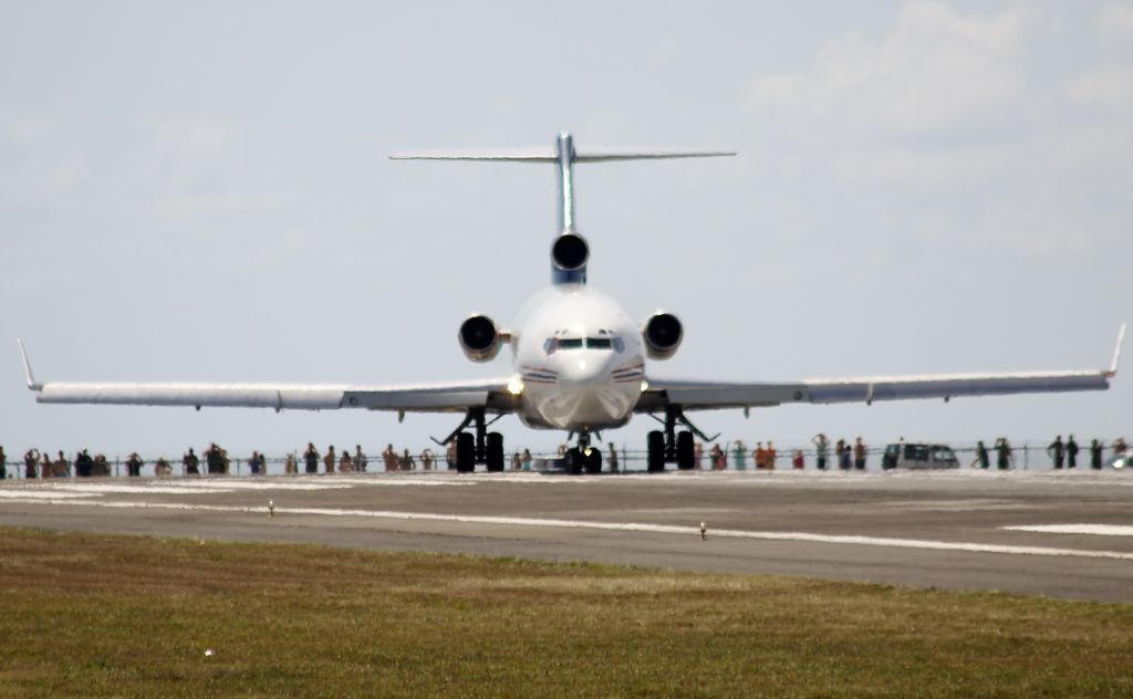 BOEING 727-200 (N395AJ)