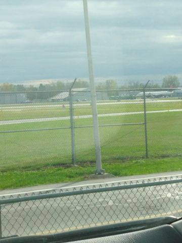 Boeing 757-200 — - Clemson arrival in Syracuse at 3:15pm