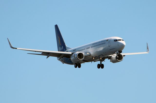 Boeing 737-700 (CP-3215)