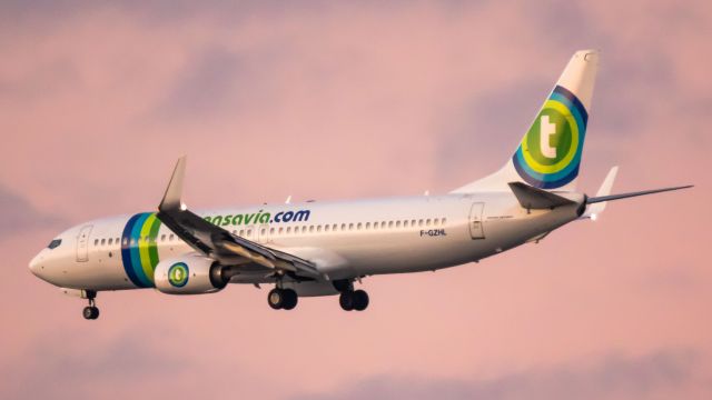Boeing 737-800 (F-GZHL)