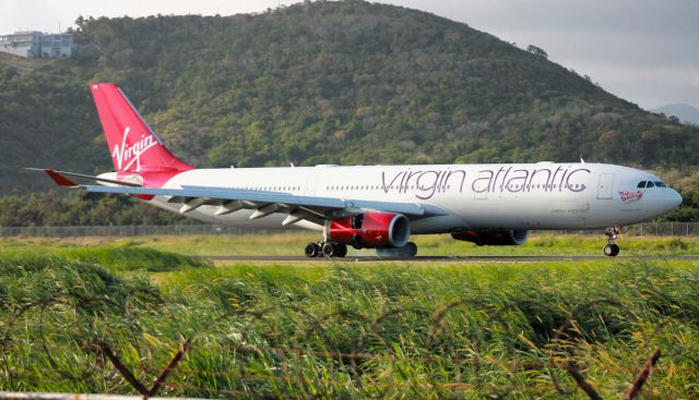 Airbus A330-300 (G-VINE)