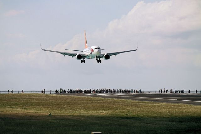 BOEING 737-600 (C-FGVK)