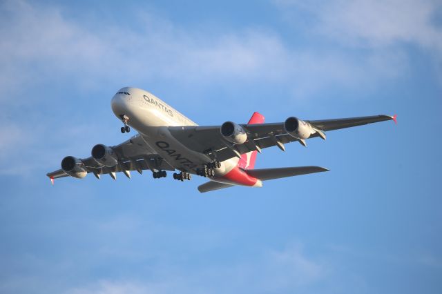 Airbus A380-800 (VH-OQB)