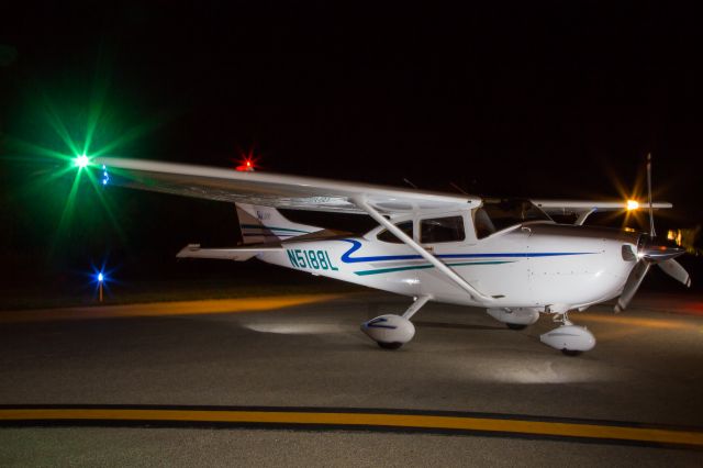 Cessna Skylane (N5188L)