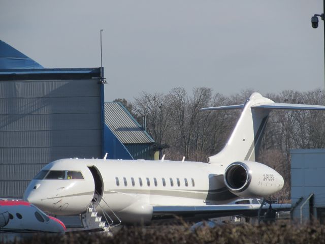 Bombardier Global 5000 (2-PUBS) - Taken near the crash gate 