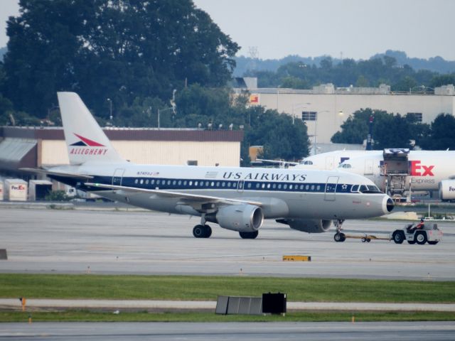 Airbus A319 (N745VJ) - TAKEN July 26, 2013