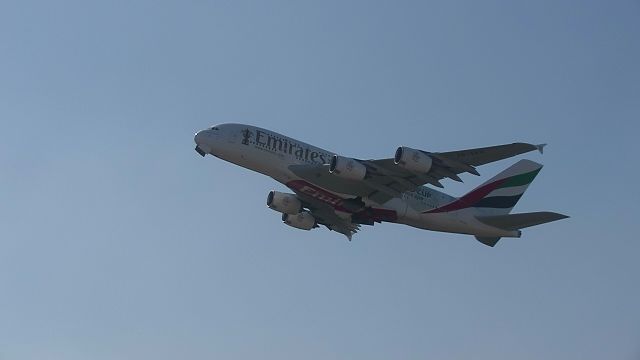 Airbus A380-800 (A6-EEU)