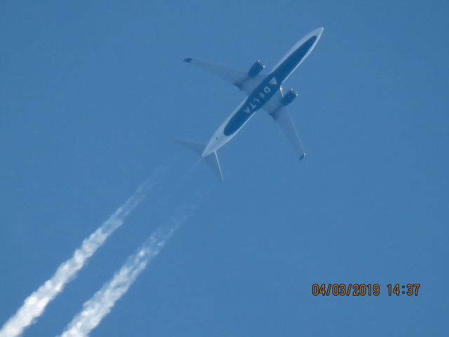 Boeing 737-900 (N902DN)