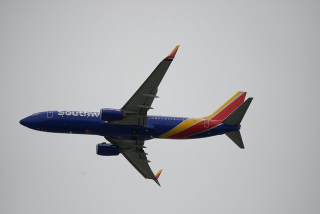 Boeing 737-800 (N8678E)