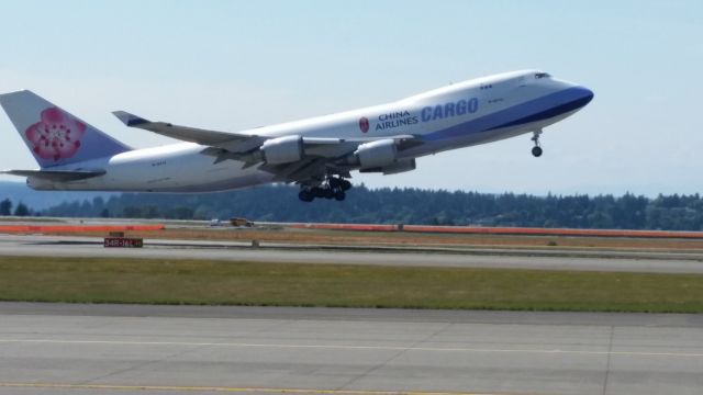 Boeing 747-200 (B-16712)