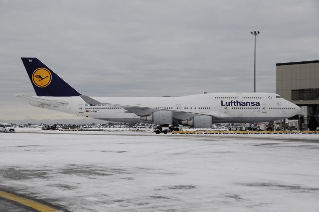 Boeing 747-400 (D-ABVO) - getting ready for final flight