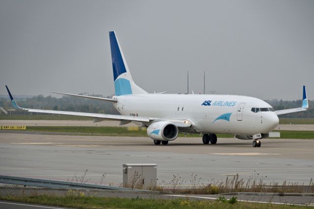 Boeing 737-800 (EI-FNW)