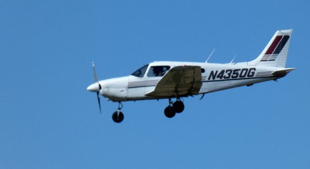 Piper Cherokee (N4350G) - On final is this 1984 Piper Cherokee Archer PA-28-181 in the Autumn of 2020.