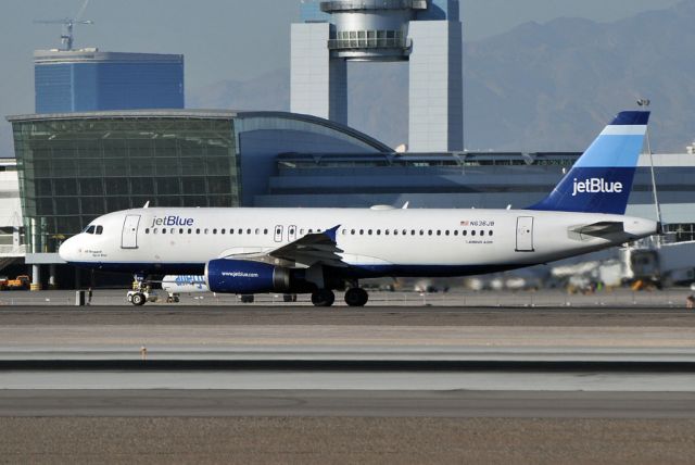 Airbus A320 (N636JB)