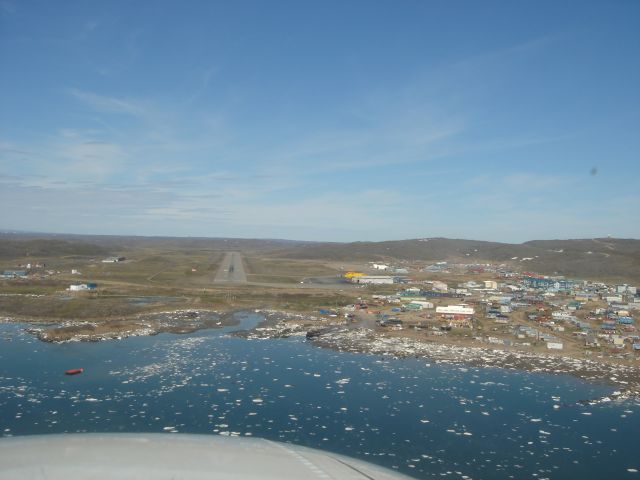 C340 — - Cambridge Bay, North West Passage