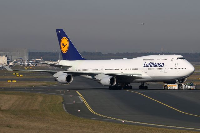 Boeing 747-400 (D-ABVS)