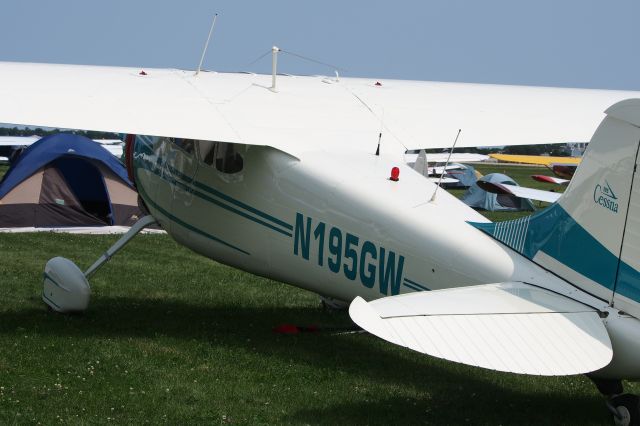 Cessna LC-126 (N195GW)