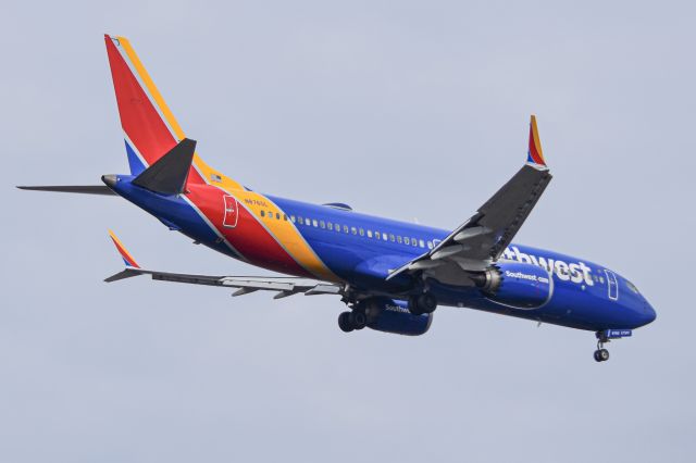 Boeing 737 MAX 8 (N8760L)