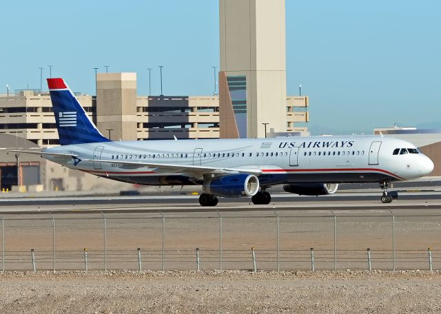 Airbus A321 (N559UW)