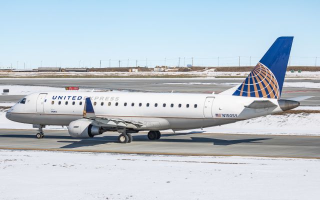 EMBRAER 175 (long wing) (N150SY)