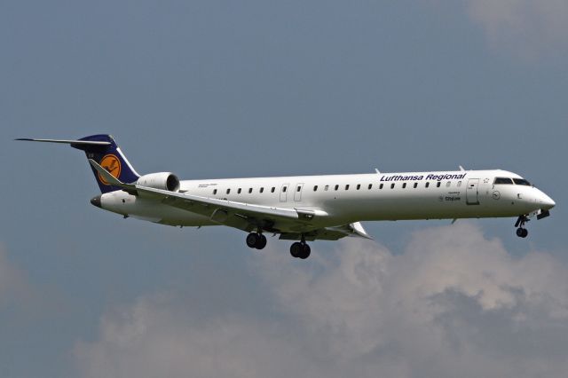 Canadair Regional Jet CRJ-900 (D-ACKB)