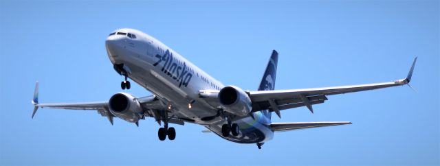 Boeing 737-900 (N402AS) - ONT-SEA   5-21-2022