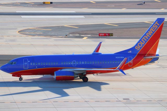 Boeing 737-700 (N285WN)