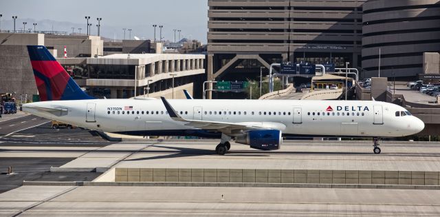 Airbus A321 (N315DN)