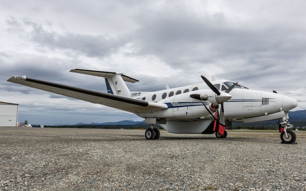 Beechcraft Super King Air 200 (C-GMOC)