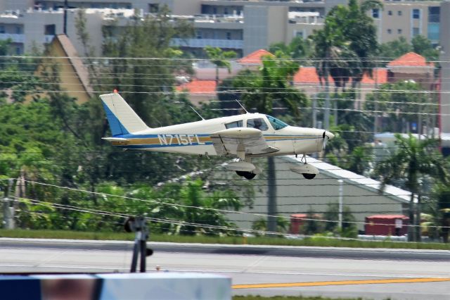 Piper Cherokee (N715FL)