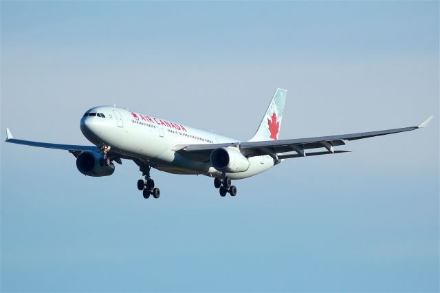 Airbus A330-300 (C-GFUR)