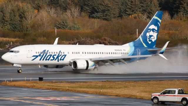 Boeing 737-800 (N546AS) - Alaska Airlines ASA89/AS89 from Anchorage (PANC/ANC) lands on runway 26br /This is Alaska's first 737-890NG, delivered Feb 3, 2005br /Photo date: 10/13/24br /Upload date: 1/4/25