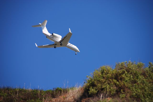 Gulfstream Aerospace Gulfstream IV (N117WR) - On approach to KSBA