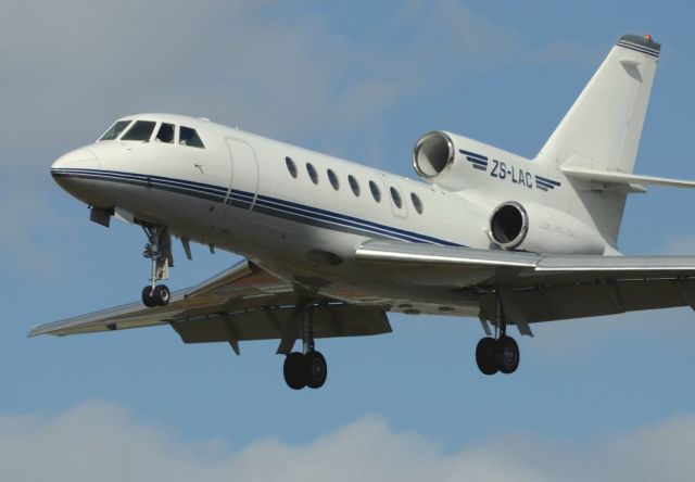 Dassault Falcon 50 (ZS-LAC)