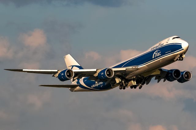 BOEING 747-8 (VP-BBY)