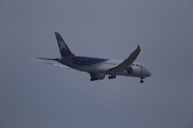 Boeing 787-8 (CC-BBE)