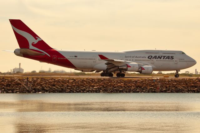 Boeing 747-400 (VH-OEH)