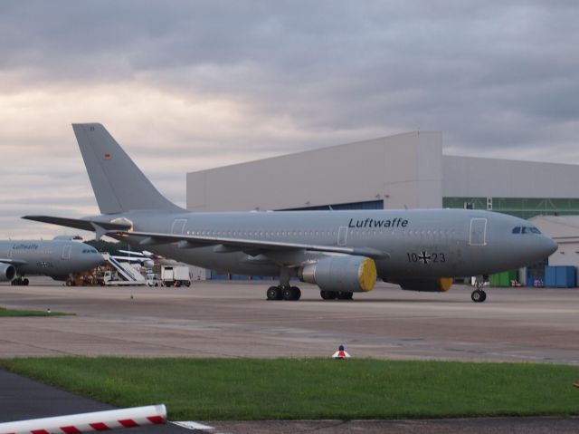 Airbus A300F4-600 (GAF1023)