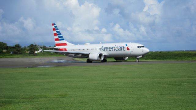 Boeing 737 MAX 8 (N326SJ)
