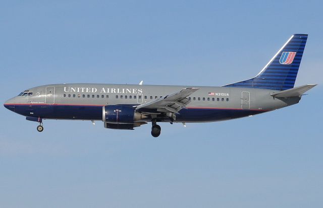 BOEING 737-300 (N310UA)