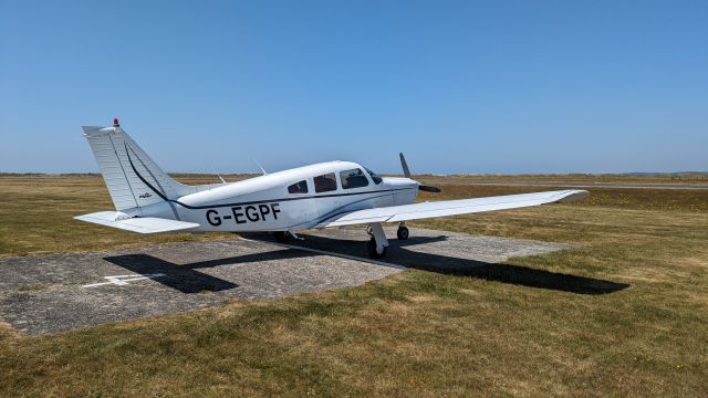 Piper Cherokee (G-EGPF)