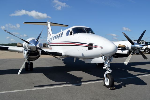 Beechcraft Super King Air 200 (N89UA)