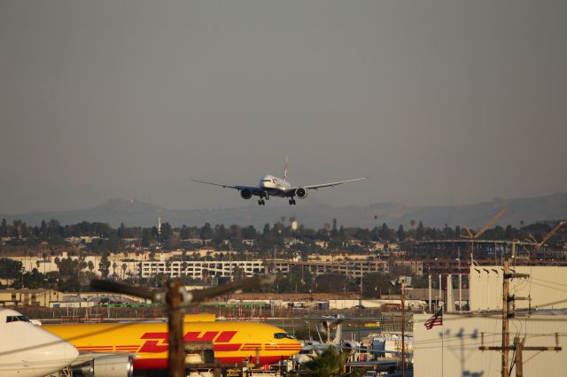 BOEING 777-300ER (G-STBL)